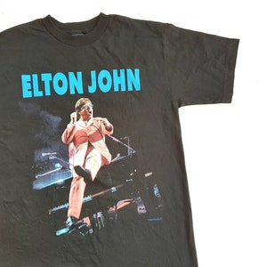 Vintage 1999 Elton John Tour T Shirt size M (W 20 x L 29)