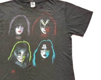 Vintage 1991 KISS Four Heads T Shirt size L (W 22 x L 27)