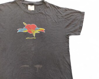 Vintage 90's Tom Petty And The Heartbreakers Heart Logo T Shirt size L (W 23 x L 29.5)