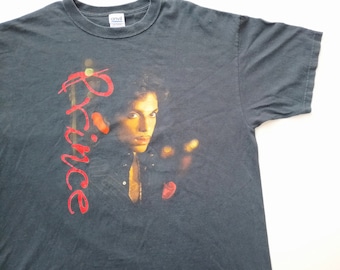 Vintage 2004 Prince Musicology Live 2004ever Tour T Shirt size XL (W 23.5 x L 29.5)
