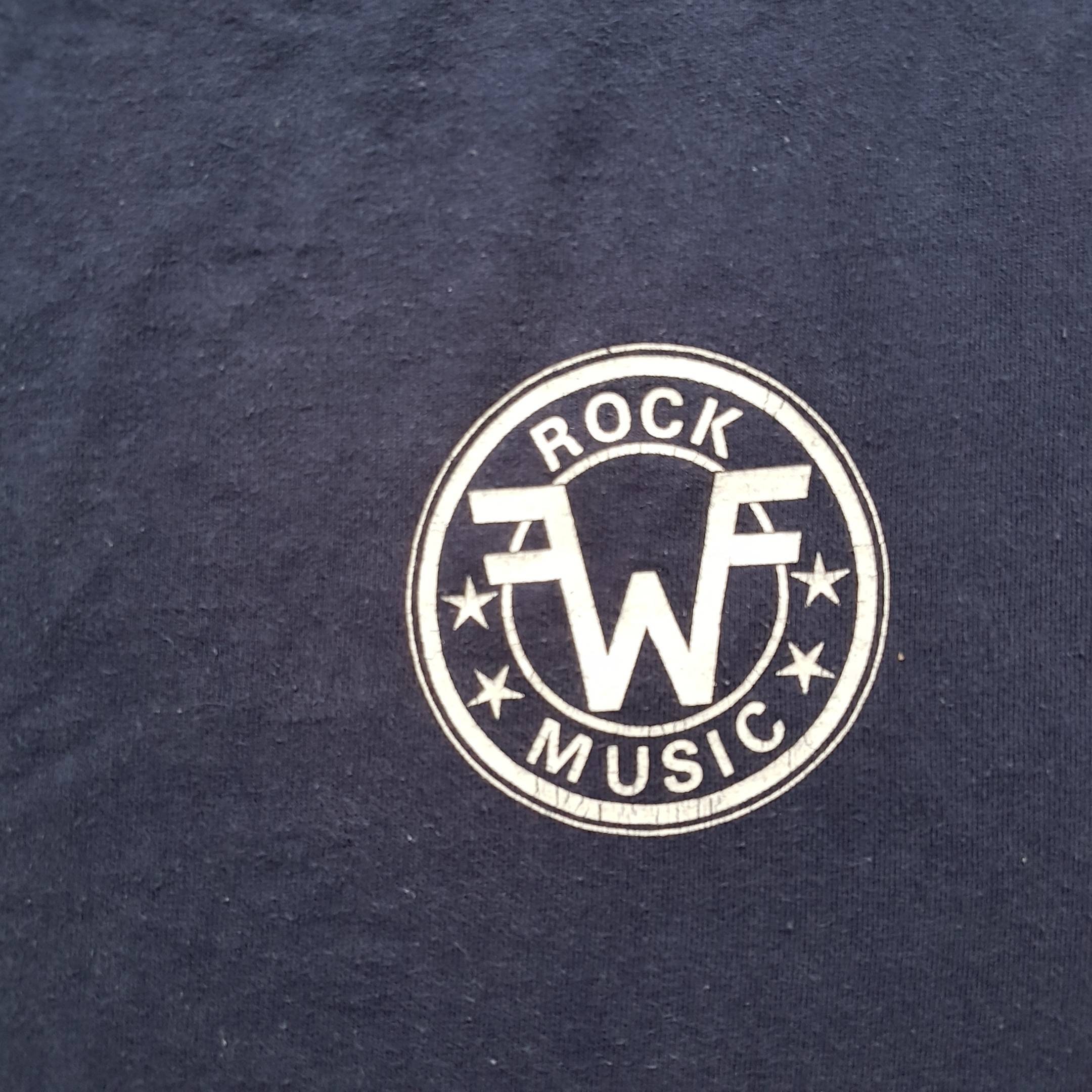 Vintage 1995 Weezer 22 Rock Music T Shirt Size M (W 20 X L