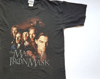 Vintage 1998 The Man In The Iron Mask Movie Promo T Shirt size M (W 19.5 x L 28.5)