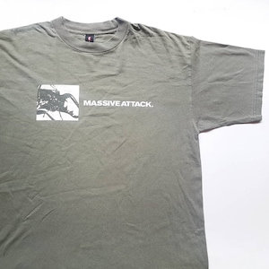 Vintage 90's Massive Attack Mezzanine T Shirt Size L (W 23 X L