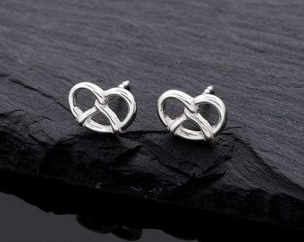 A Pretzel a day! Earrings with pretzels made of 925 silver // Oktoberfest earrings // Earrings Silver // Gifts for women// Valentine's Day// Love