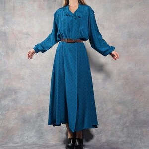 strapless open back dress Retrolicious Christmas Tree Cat Cotton Greta Swing Dress – Unique Vintage main image 1