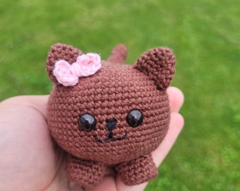 Kitty Bun Amigurumi Crochet Pattern: Adorable Cat-Inspired Plushie Tutorial