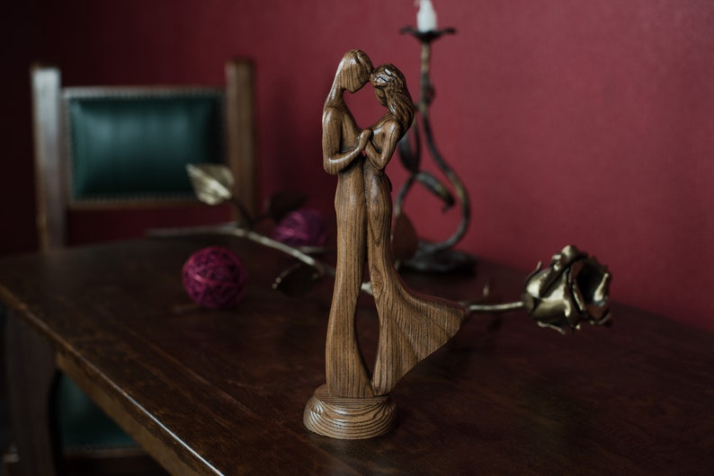 Couple in Love Sculpture 5th Anniversary Gift for Wife image 1