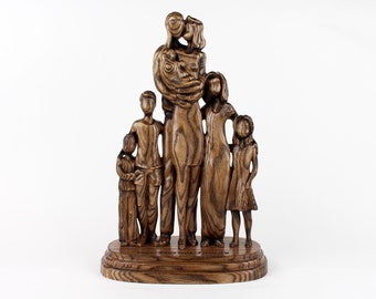 Wooden home decor, wood sculpture, engraved statue, anniversary gift, family of 7, big family gift, family hand carved decorative gift