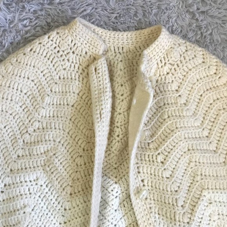 Vintage 60s Wool Shawl Fringe Crochet Cape Sweater Buttons