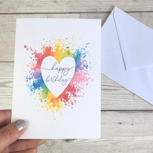 Carte d'anniversaire coeur arc-en-ciel. Carte d'anniversaire arc-en-ciel vierge. Carte d'anniversaire pour meilleur ami. Carte d'anniversaire de fierté. Carte arc-en-ciel aquarelle.