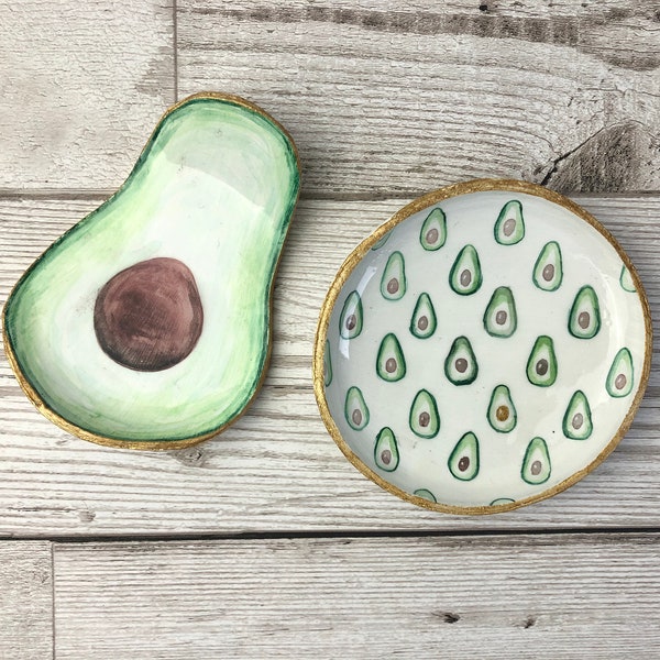 Avocado ring dish. Tween bedroom decor. Fun jewellery storage. Avocado trinket dish. Quirky home decor. Desk tidy. Home office decor.