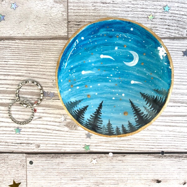 Sky blue trinket dish. Celestial clay ring holder. Blue trinket dish. Galaxy home decor. Northern lights ring dish. Starry sky ring dish.