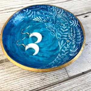 Blue and gold floral ring bowl. Large trinket dish. Blue ring holder. House warming gift for her. Best friend birthday gift. Desk tidy. image 8