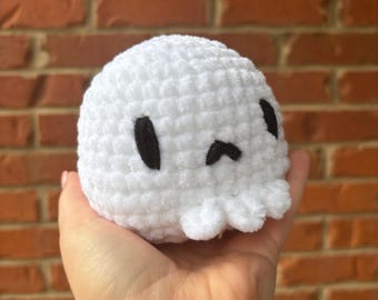 Skull Crochet Plushie | Fuzzy Crochet Skull | Halloween Skeleton | Crochet Skeleton | Handheld Skull Toy