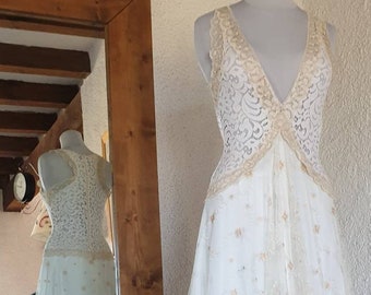 Recycled and antique lace wedding dress, pearly buttons, ivory and champagne, muslin, antistatic lining, M, FR 38, CHIARA