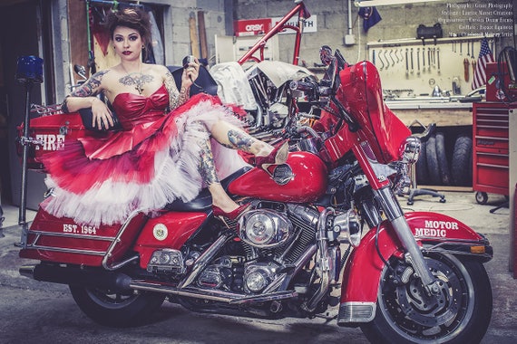 Wedding Dress, Pin-up, Evening Gown, Leather, Tulle, Burgundy, Red, White,  Wedding, Rock N' Roll, Retro, 50's, Glamour, S/M, BETTY - Etsy