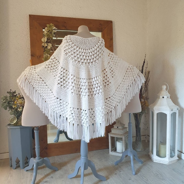 Châle Crochet Fait Main En France Par Sylvette Raisonnier - Collection Eurydice - Noir