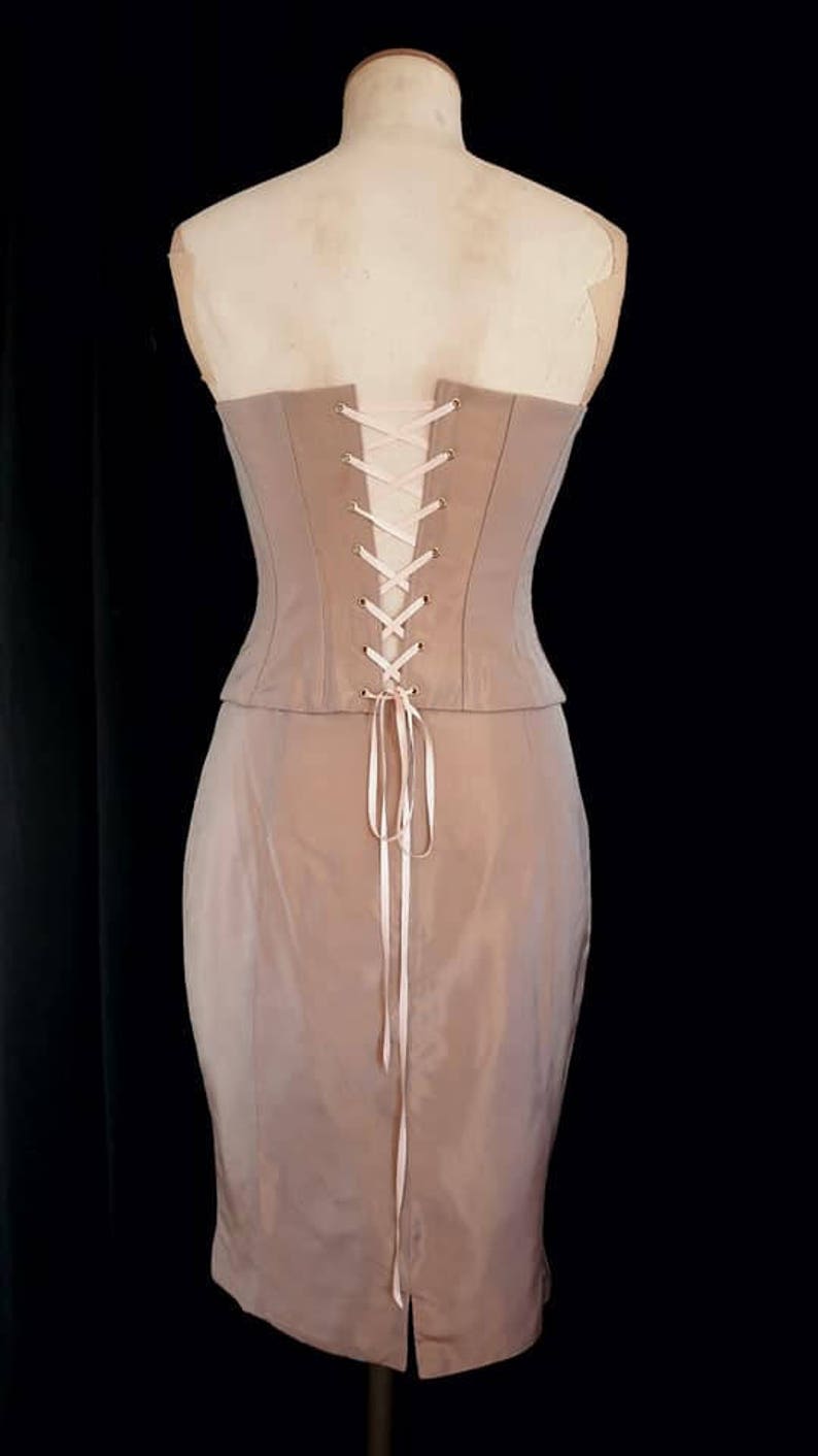 Robe crayon pin-up rose poudré Bustier corseté laçage au ...