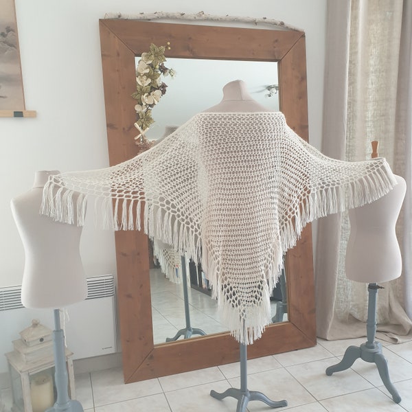 Châle de mariée en laine mohair écru, adulte ou enfant, tricoté main au crochet motif filet, franges, 90x180cm, vintage, Laurine Masset #J22