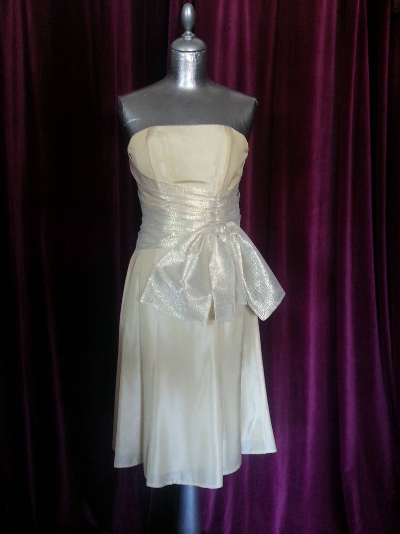 Short evening dress TULIPE OR strapless strapless S pale yellow taffeta with draped drapery and golden shiny tulle bow