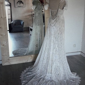 Unique Vintage Lace Wedding Dress -Women Wedding Dress- Fully Beaded Dress- Handmade Backless Lace Wedding Dress