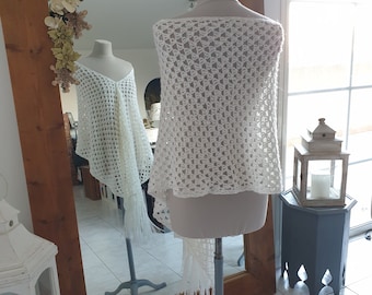 Etole Châle de mariée bohême en laine blanc cassé, tricoté fait main au crochet, vintage, petites coquilles, 220x47 cm, Laurine Masset #27