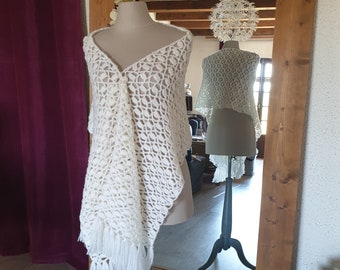 Etole Châle de mariée bohême en laine mohair tricotée blanc cassé, fait main, au crochet, vintage, 35x210 cm, Laurine Masset