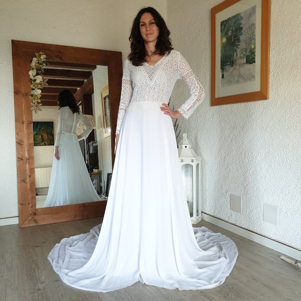 Robe de mariée élégante-Robe mariée manche longue-Robe en dentelle bouton nacré-robe mariage dentelle-Robe de mariée fait main-Cadeau femme