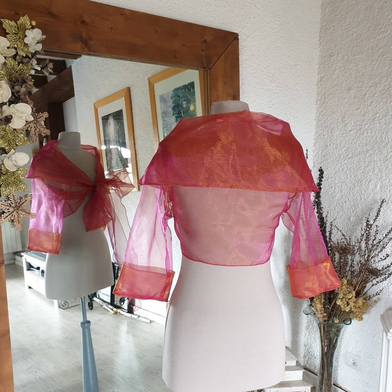 Bolero fuchsia roze, goudkleurige organza stola van polyester, strik aan de voorkant of omslag, 3/4 mouwen, grote sjaalkraag, one size afbeelding 7