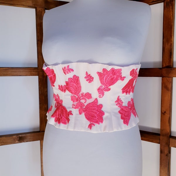 Corset Serre-taille pour mariage, soirée, en taffetas blanc et dentelle rose fushia, minimum taille 67cm x20cm, Laurine Masset