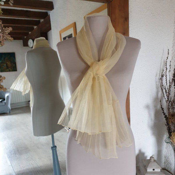 Étole en organza polyester jaune pâle, volant plissé, ivoire foncé, 140x35cm, écharpe, foulard, Laurine Masset