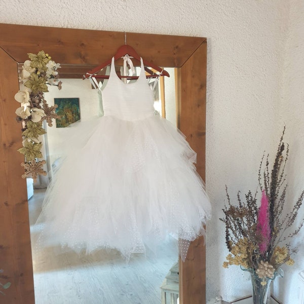 Robe de petite fille d'honneur, en organza plissé blanc, dos nu, jupon mouchoirs de tulle avec plumetis, cerceau, 6-8 ans, Laurine Masset