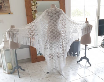 Très Grand châle de mariée en laine blanc, tricoté main au crochet, motif éventails, franges, 230x150cm, vintage, Laurine Masset #3