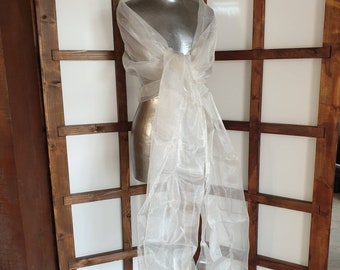Grande étole de mariée en organza, blanc cassé, 220x70 cm, polyester Laurine Masset