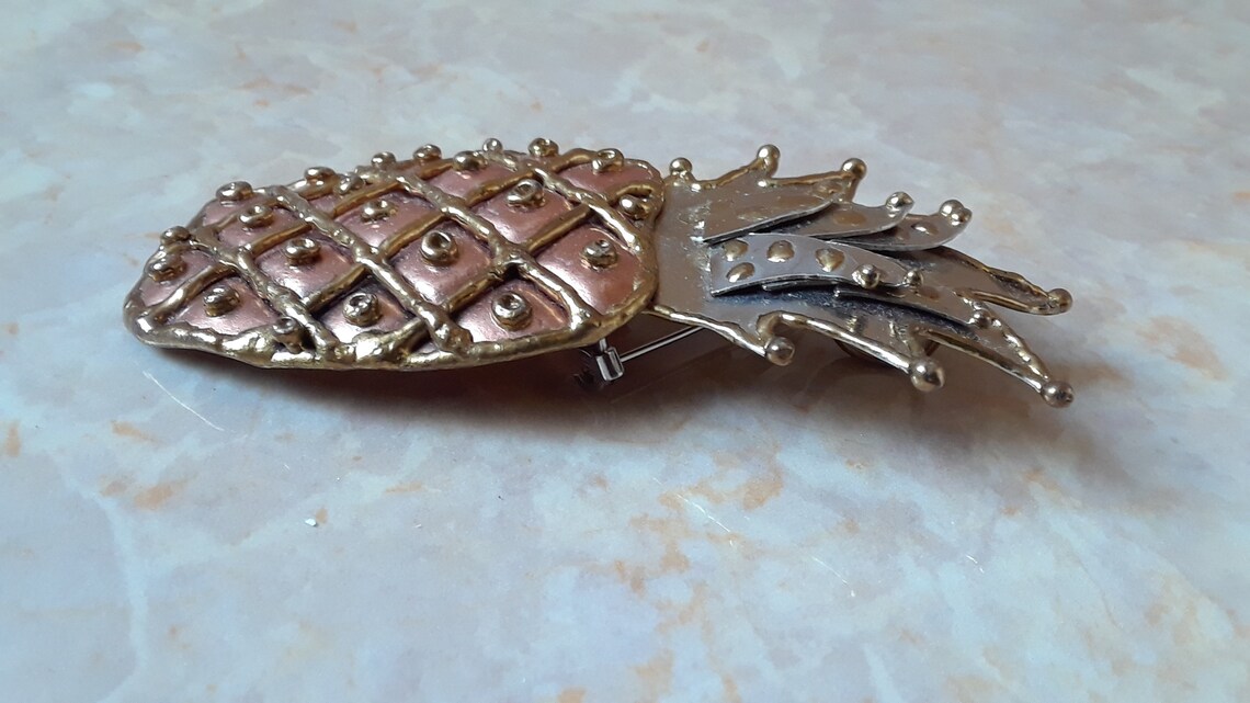 Vintage Pineapple Pendant & Brooch, Carved Pineapple Brooch Pin