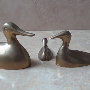 Vintage Set of 3 Brass Duck Duckling Figurines, Metal Bird Figurines, Brass Duck Duckling Paperweights Made in India, Brassware, Metalware