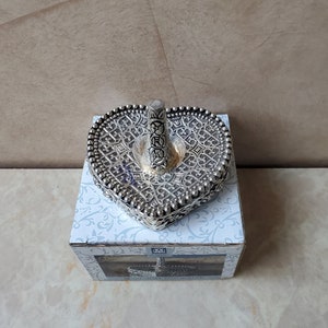 Classic Treasures Heart Shaped Ring Holder, Vintage Silver Plated Ring Holder, Silverplated Ring Dish, Silverplated Trinket Dish, Home Decor