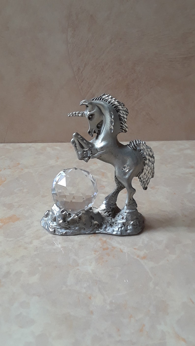 unicorn statues figurines