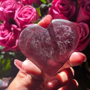 Flashy Purple Mica Heart, Lepidolite Heart, Crystal hearts, Gem Lepidolite, Mica Palm stone, Crystal Jewelry, Crystal Gifts, Small