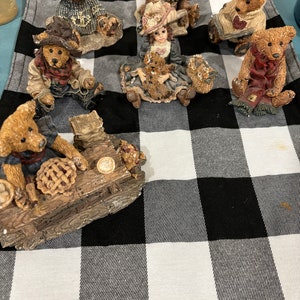 Boyd’s Bear mix lot