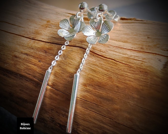 Featured listing image: 925 silver dangling earrings with Flower motif - Floral jewelry - Boho BIJOUX creation in recycled silver - women's gift idea