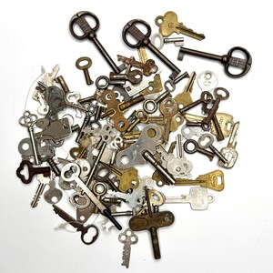 Vintage Lot of Keys - Clock - Skeleton - Cabinet - Utility - Auto - Collectible Locksmith