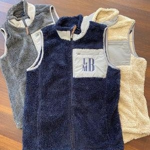 Damen Sherpa Fleece Monogrammed Weste