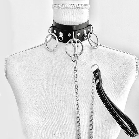 leash choker necklace