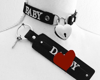 Custom lock collar and owners keychain-choker. Choose your words