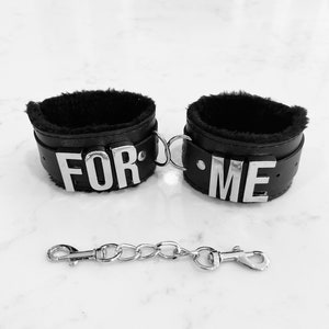 Conjunto de punhos de pulso personalizados para adultos - conjunto de punhos de mão personalizados - Sim, senhor, menina, conjunto de punhos de pulso (máximo de 4 letras por lado)