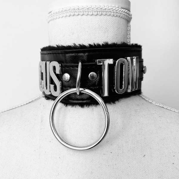 Gargantilla con palabras personalizadas: cuello de piel gruesa con letras de 30 mm