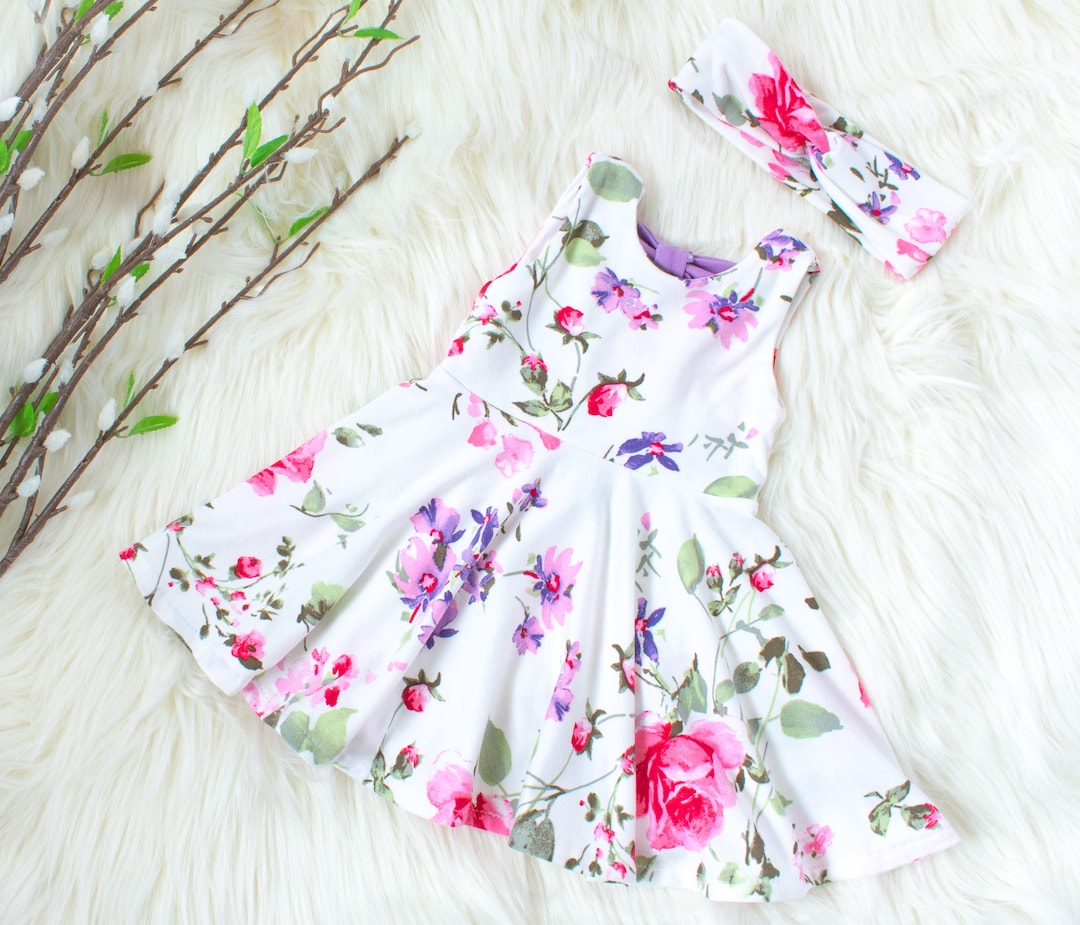 Summer Dress For Newborn Baby With Attached Bow Design Green Color