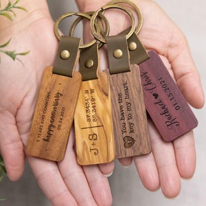 Engraved Custom Wood Key Chain, Mother&#39;s Day Gifts, Personalized Keychain, Graduation Gifts, New Driver Teen Gift, Wooden Key Chain