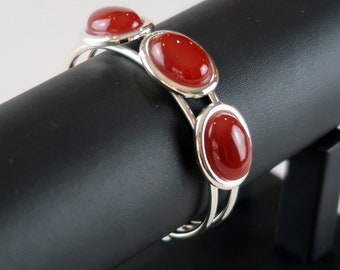 Bracelet with Carnelian Gemstones